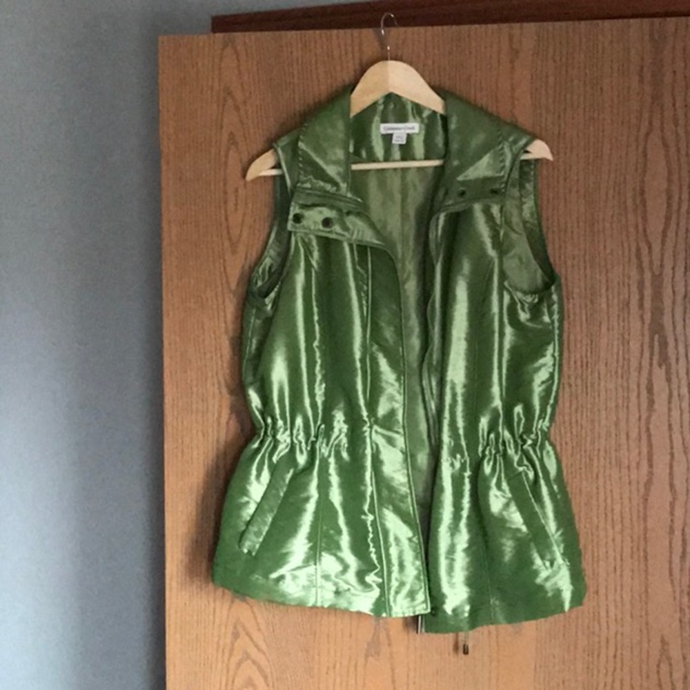 Green vest with drawstring